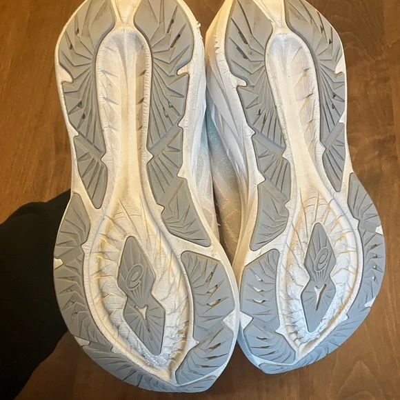 ASICS Women's novablast 4 off white shoes - Picture 5 of 10